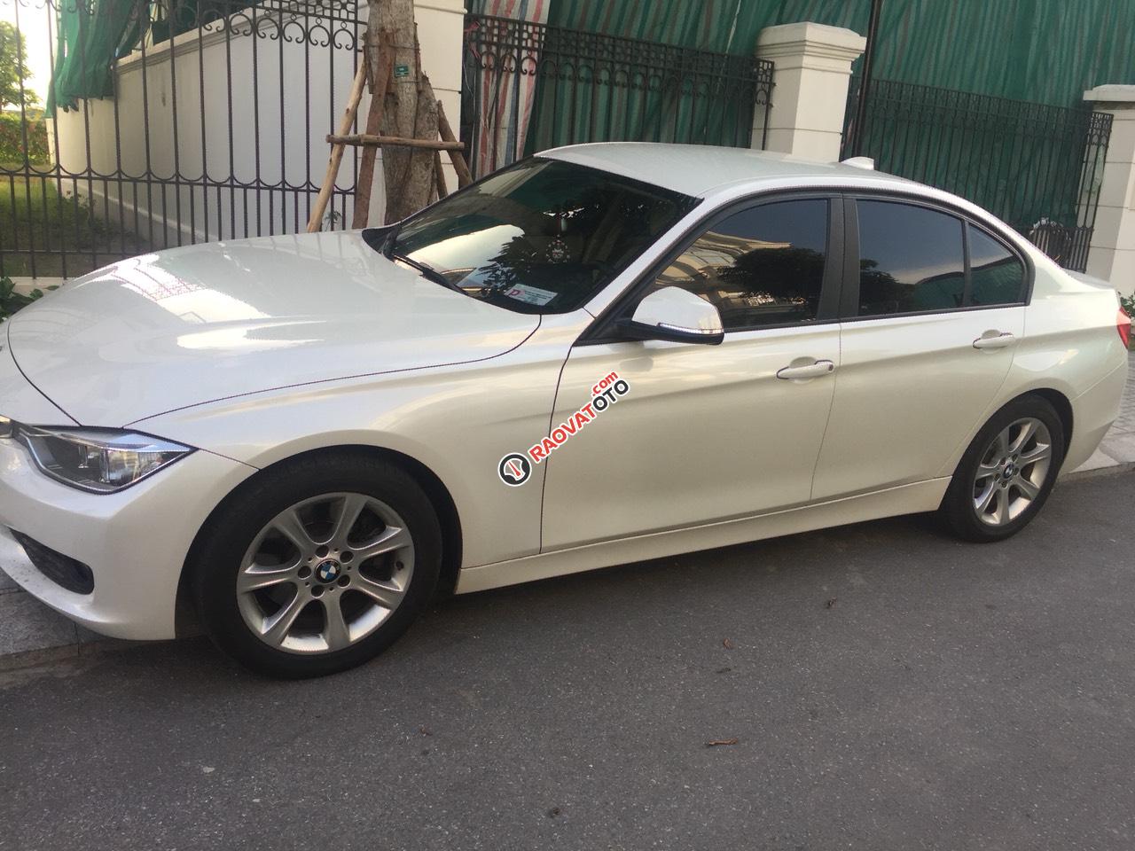 Bán BMW 3 Series 328i sản xuất năm 2013, màu trắng, nhập khẩu nguyên chiếc như mới, giá 939tr-17