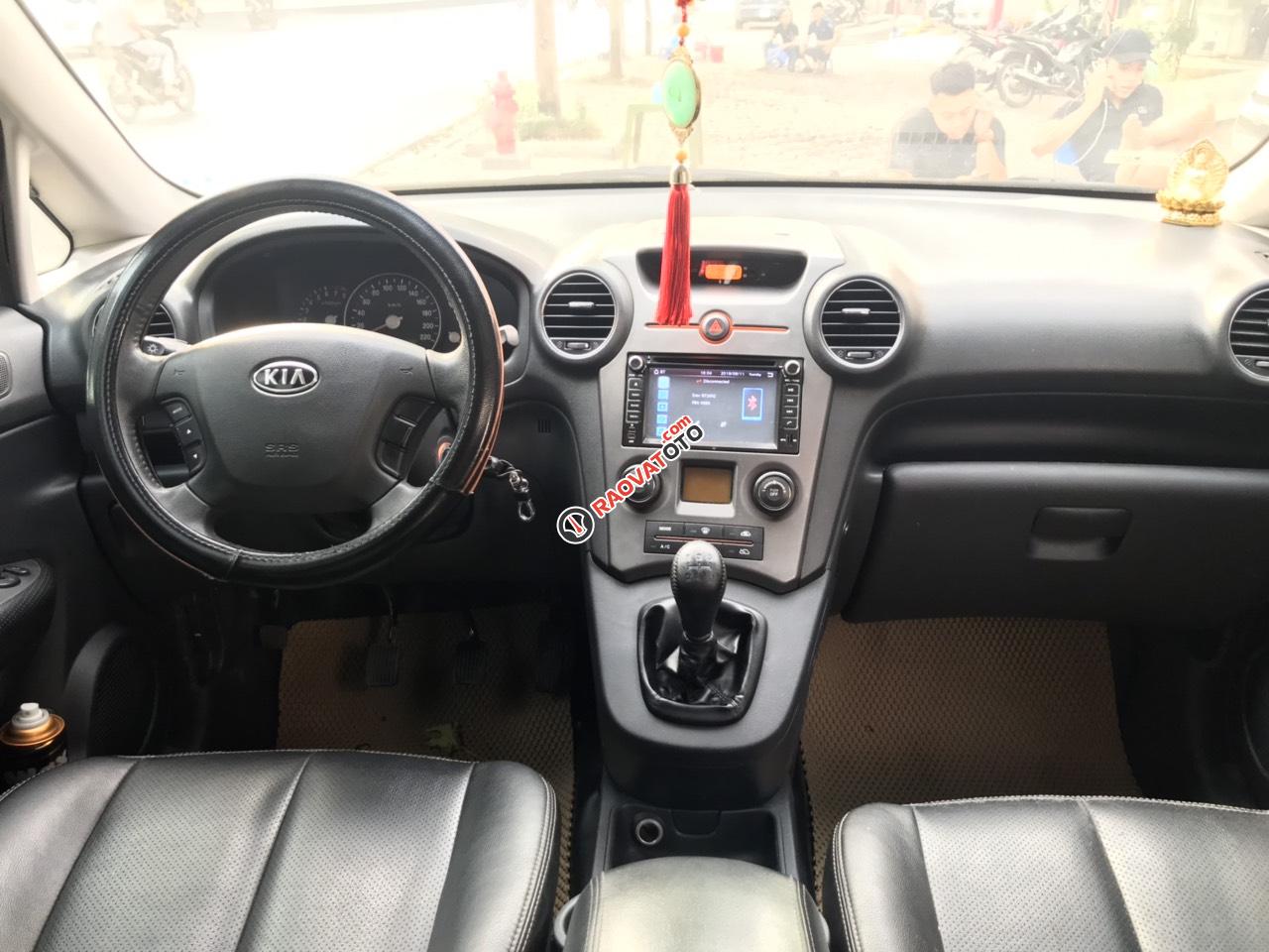 Cần bán Kia Carens 2.0MT 2016, màu vàng-6