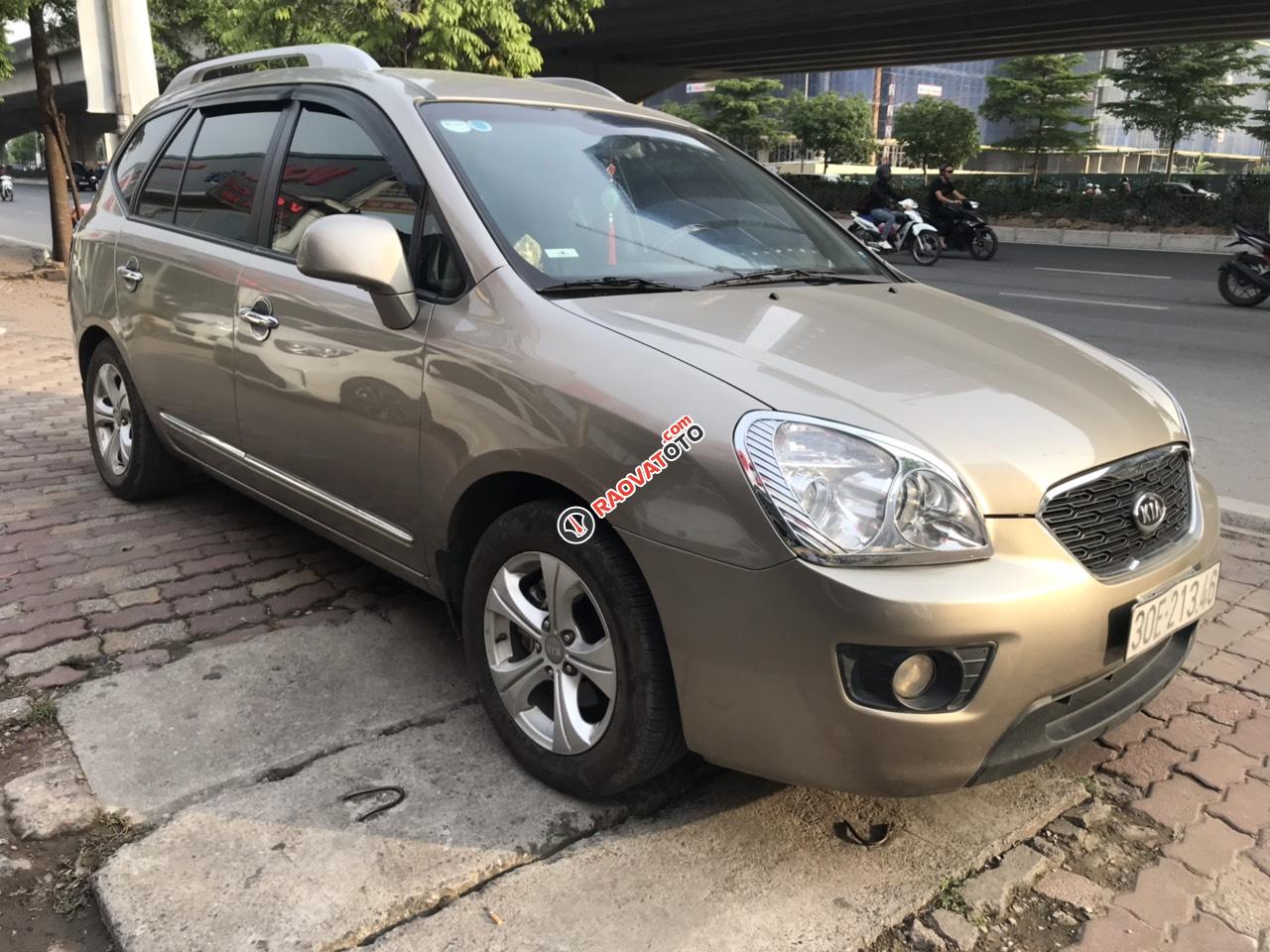 Cần bán Kia Carens 2.0MT 2016, màu vàng-3
