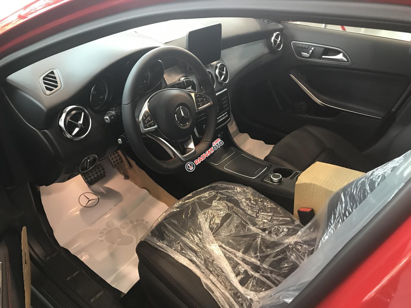 Bán Mercedes GLA 250 4 Matic - Giao ngay giá tốt - LH 0936980038-0