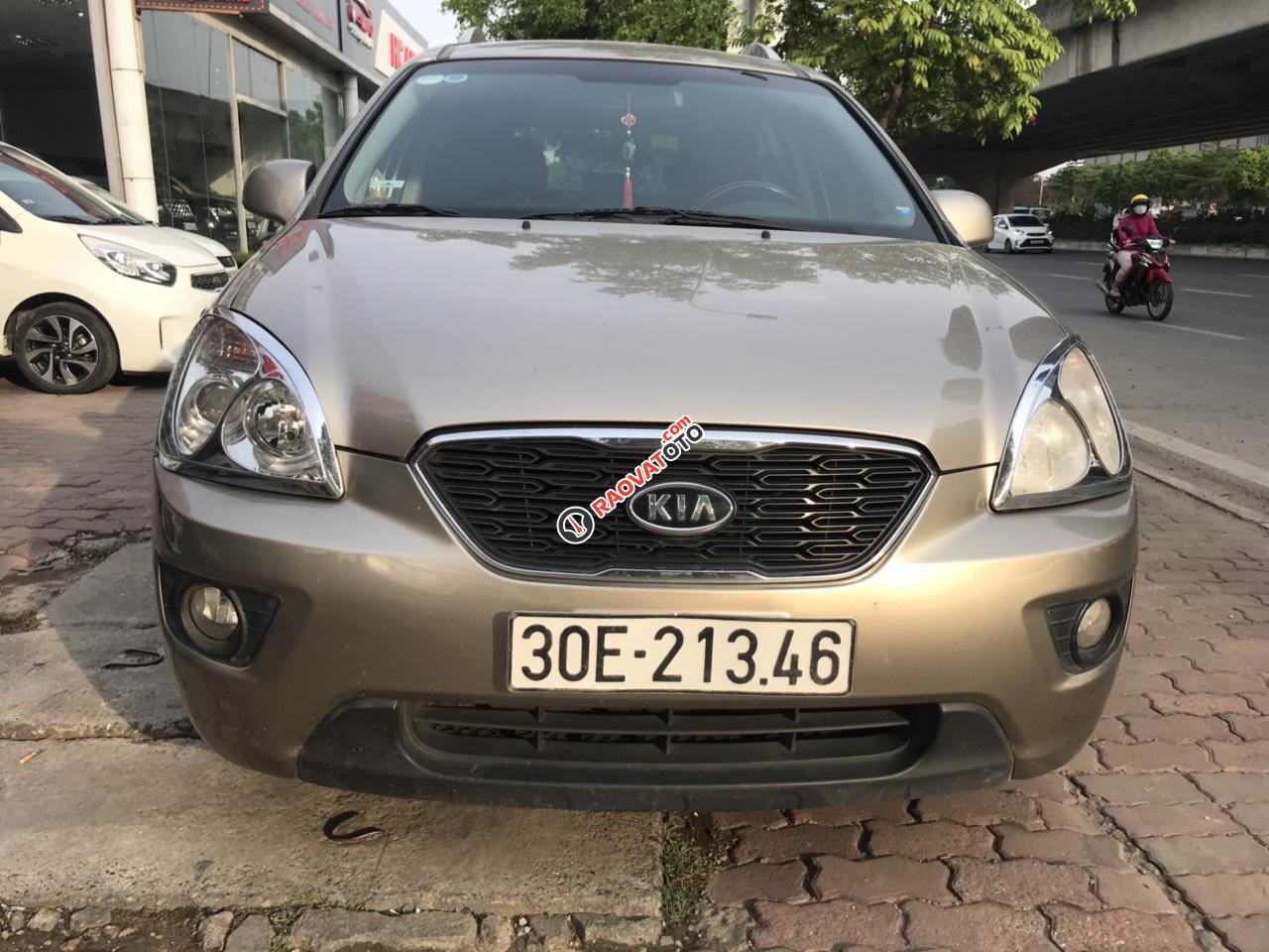 Cần bán Kia Carens 2.0MT 2016, màu vàng-7