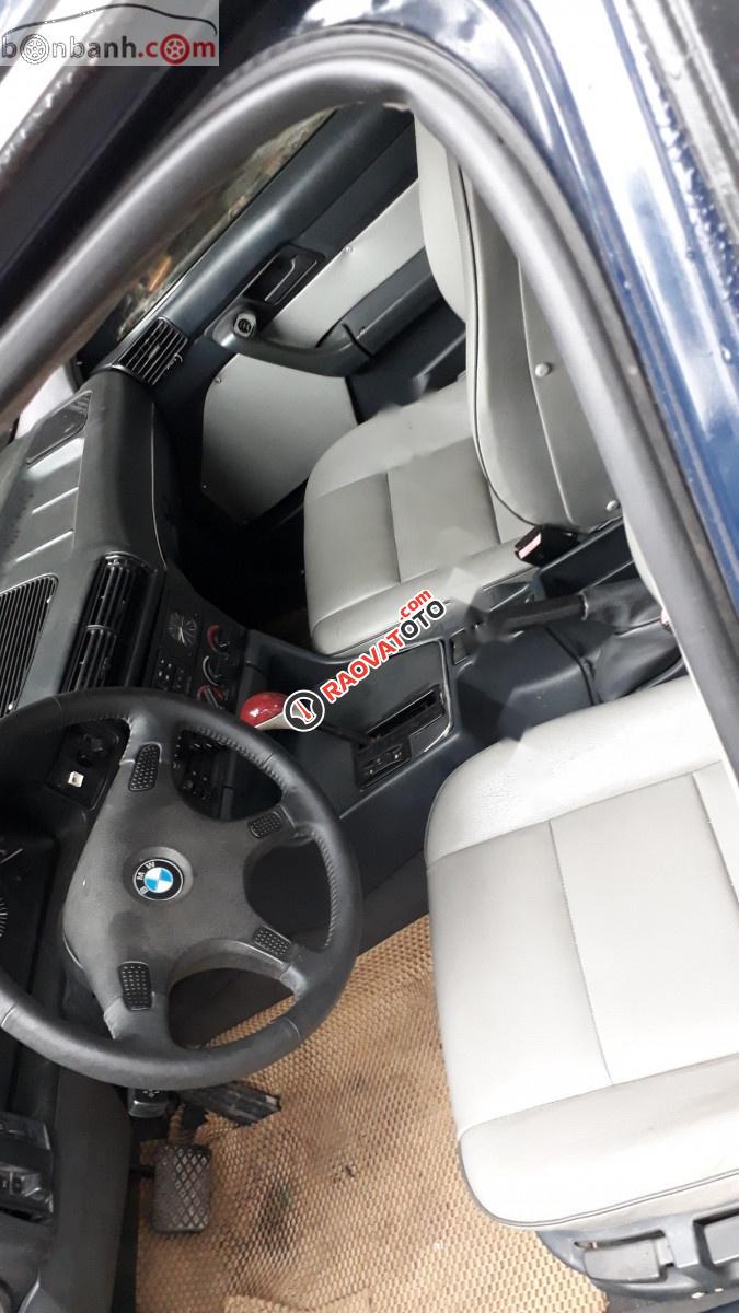 Cần bán BMW 5 Series 525i AT năm sản xuất 1990, màu xanh lam,    -5