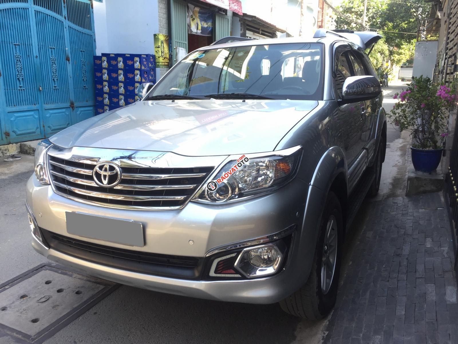 Bán xe Toyota Fortuner 2014 tự động máy xăng, màu bạc, BSTP-1