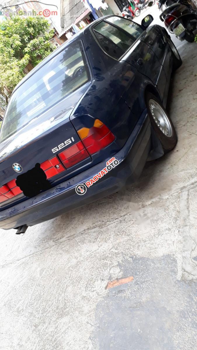 Cần bán BMW 5 Series 525i AT năm sản xuất 1990, màu xanh lam,    -2
