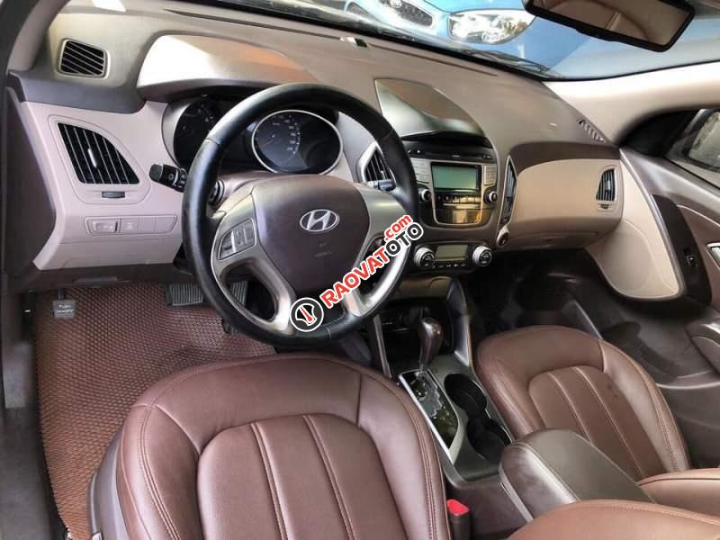 Bán xe Hyundai Tucson 2.0AT 2010, màu vàng, nhập khẩu  -3