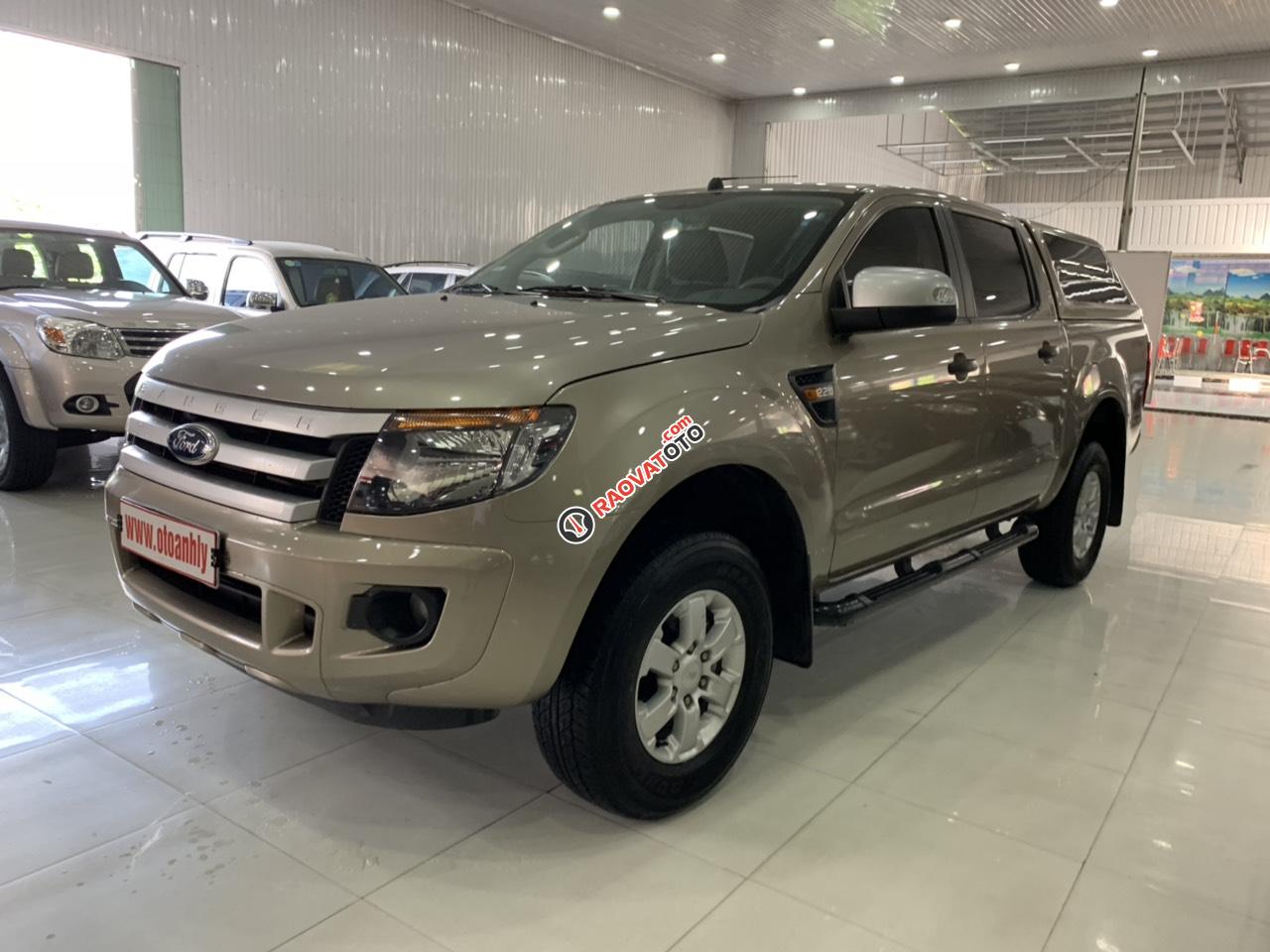 Bán Ford Ranger sản xuất 2015, màu vàng kem-1