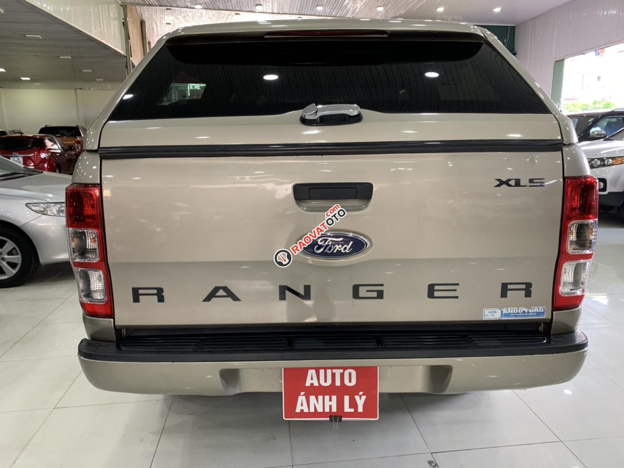 Bán Ford Ranger sản xuất 2015, màu vàng kem-3
