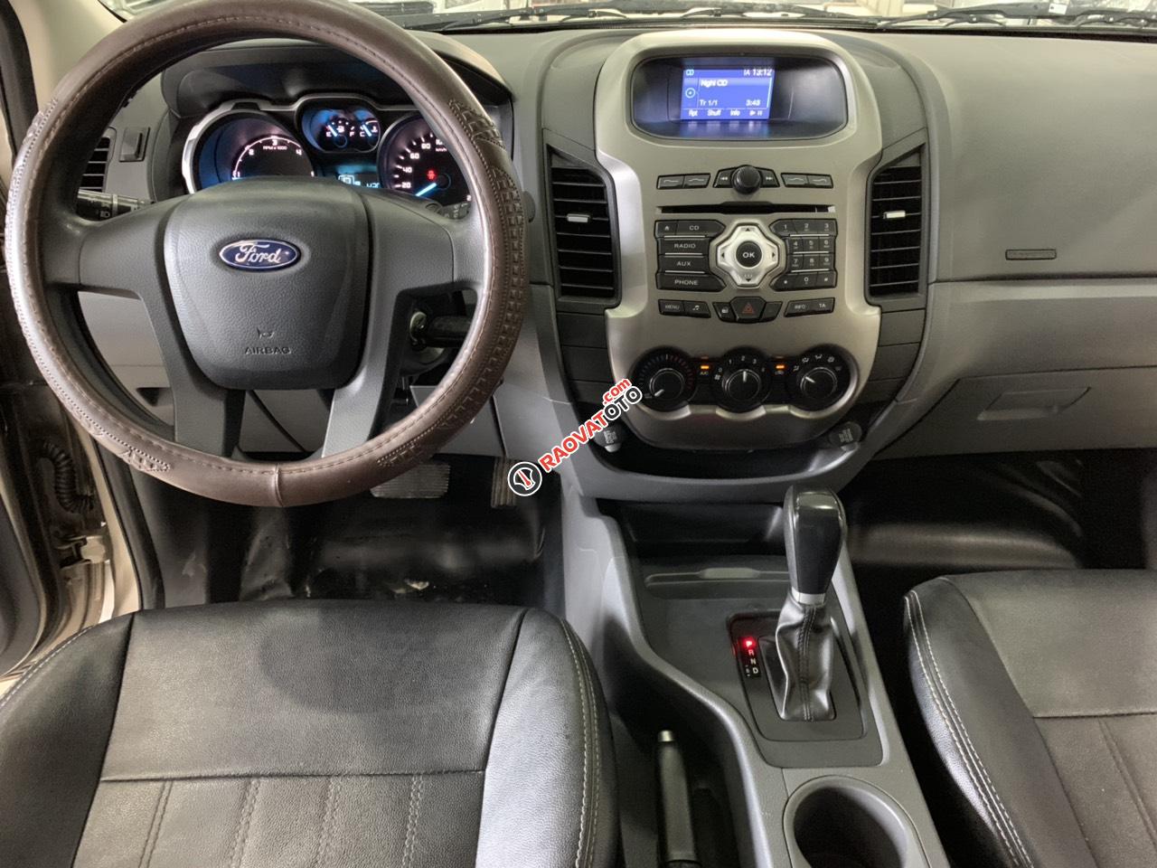 Bán Ford Ranger sản xuất 2015, màu vàng kem-7