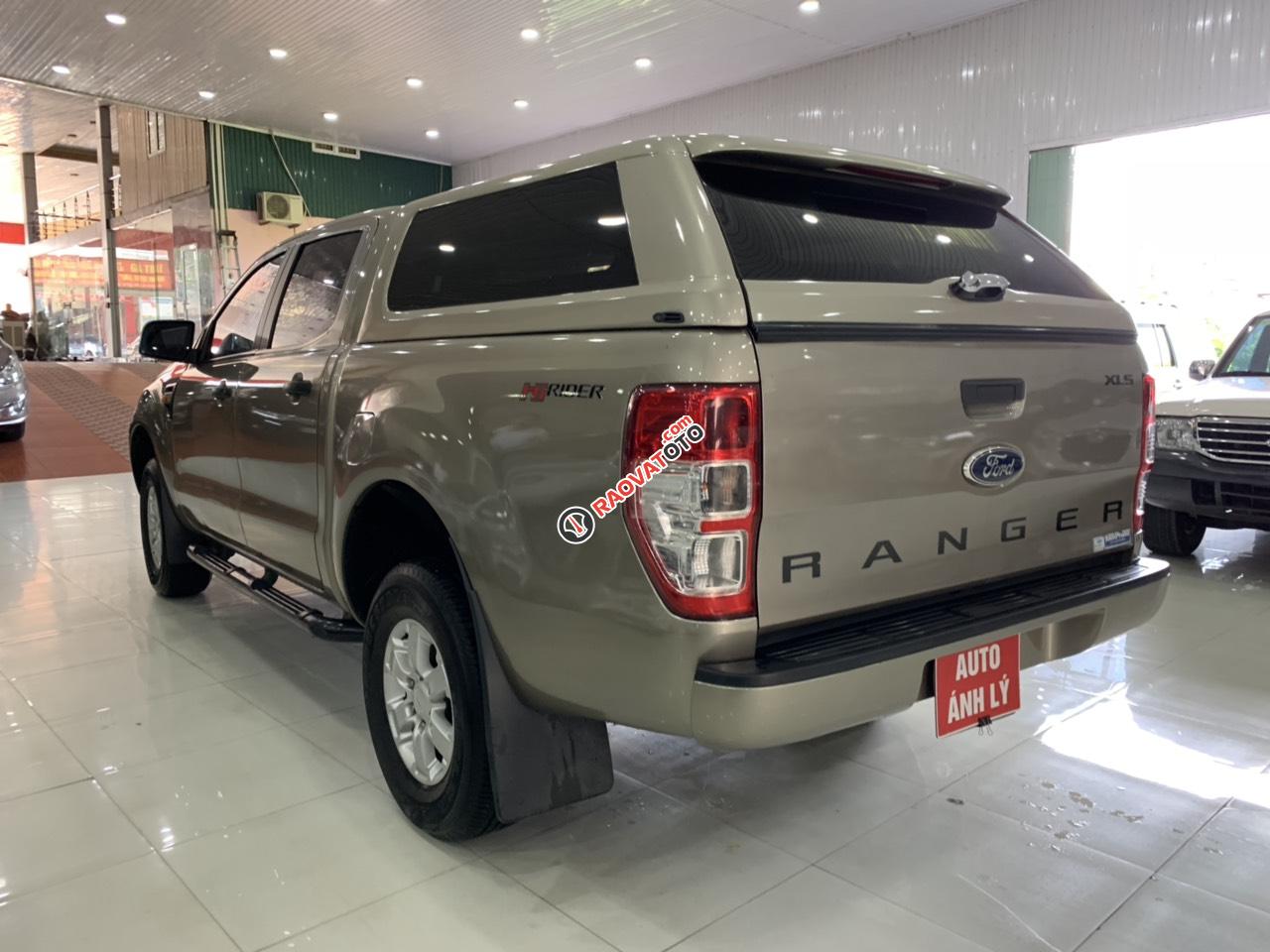Bán Ford Ranger sản xuất 2015, màu vàng kem-4