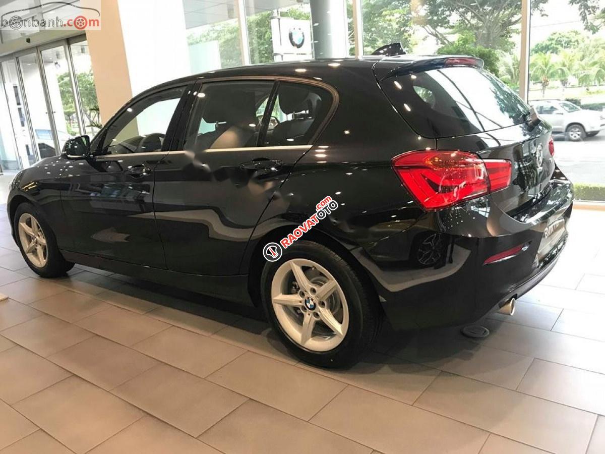 Bán BMW 1 Series 118i 2018, màu đen, giá tốt bất ngờ-1