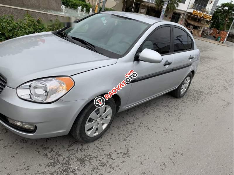 Cần bán Hyundai Azera MT 2008, màu bạc, xe đẹp-4
