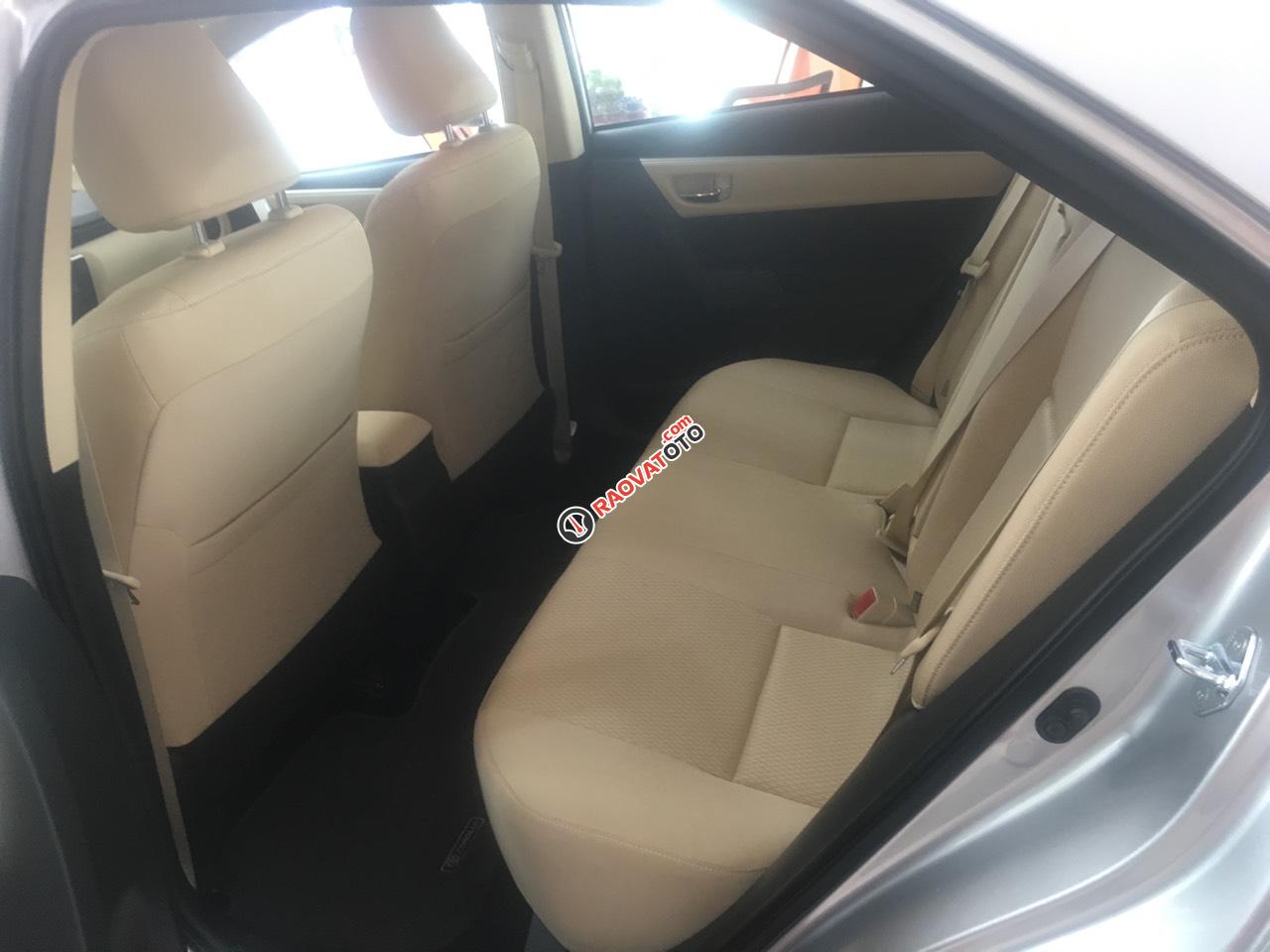 Bán xe Toyota Corolla altis 1.8 CVT 2019, màu bạc- tặng 50% thuế trước bạ-3
