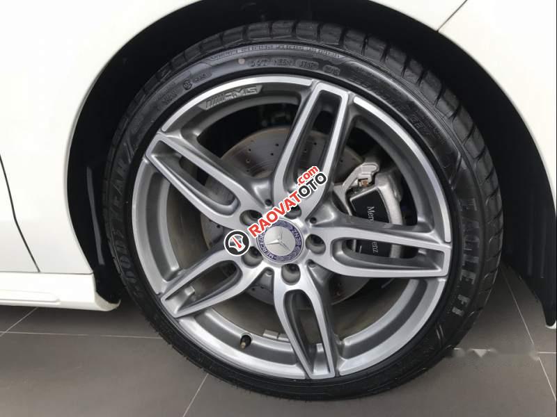 Bán xe Mercedes CLA 250 sản xuất năm 2019, màu trắng, xe nhập-2