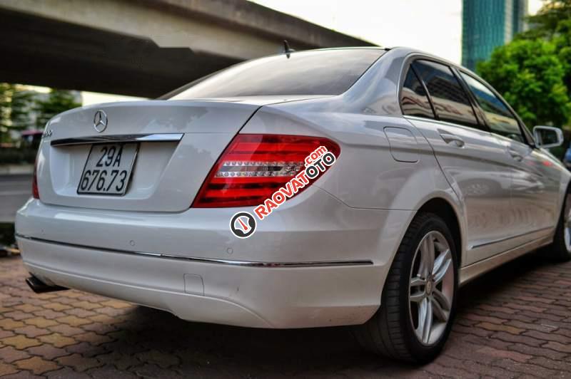 Bán xe Mercedes C200 năm sản xuất 2012, màu trắng, động cơ Eco mới, đăng ký 2013-4