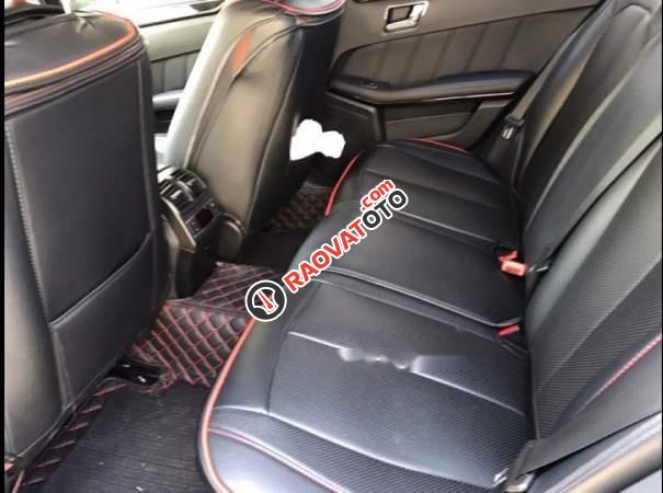 Bán Mercedes E250 sản xuất 2010, màu đen, giá 725tr-2
