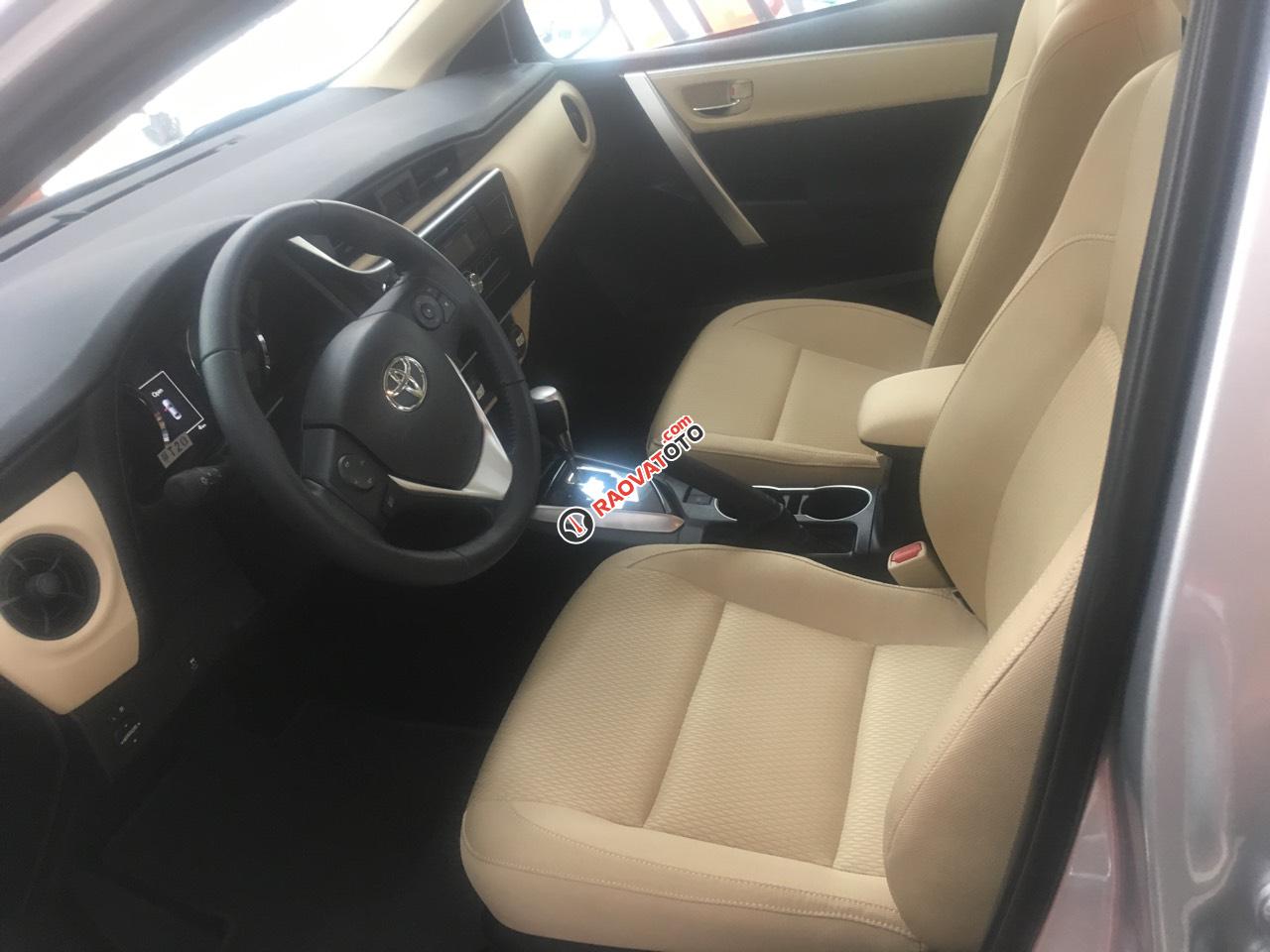 Bán xe Toyota Corolla altis 1.8 CVT 2019, màu bạc- tặng 50% thuế trước bạ-2
