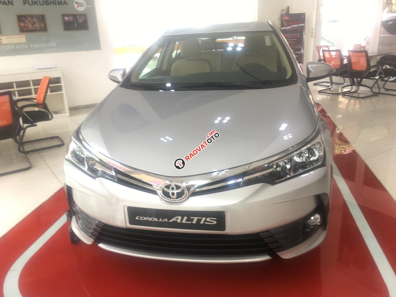 Bán xe Toyota Corolla altis 1.8 CVT 2019, màu bạc- tặng 50% thuế trước bạ-0