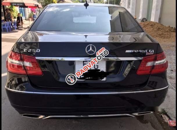 Bán Mercedes E250 sản xuất 2010, màu đen, giá 725tr-3