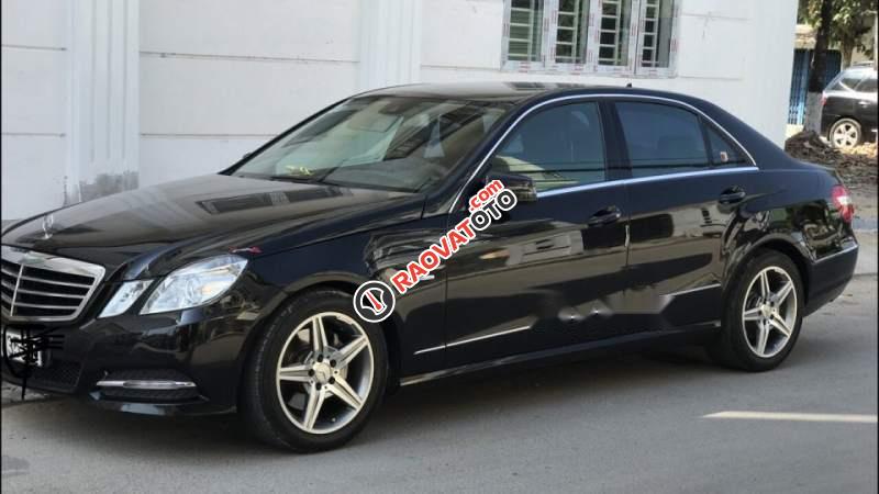 Bán Mercedes E250 sản xuất 2010, màu đen, giá 725tr-1