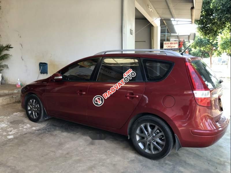 Bán Hyundai i30 CW đời 2011, màu đỏ, xe nhập, giá 415tr-3