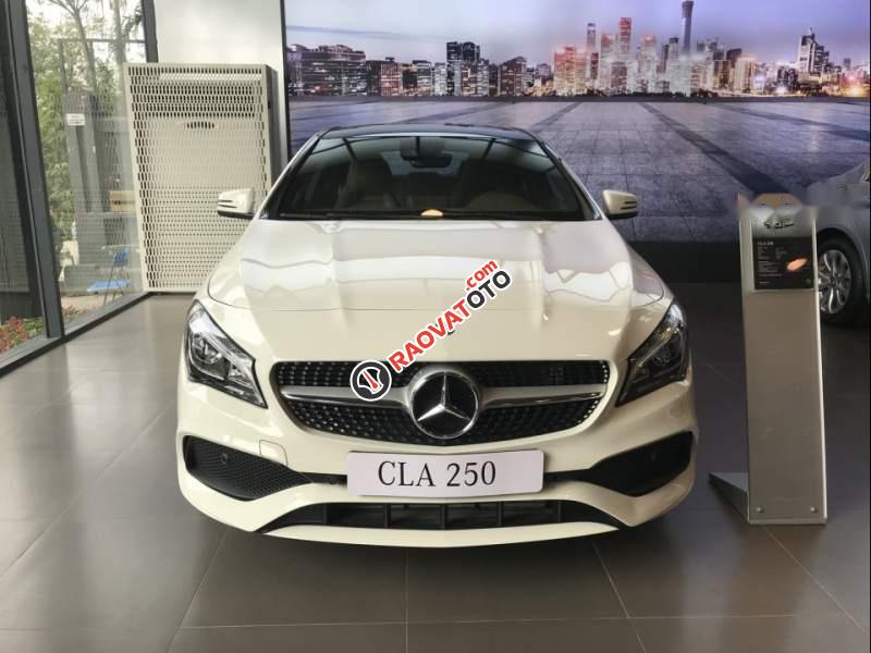 Bán xe Mercedes CLA 250 sản xuất năm 2019, màu trắng, xe nhập-0