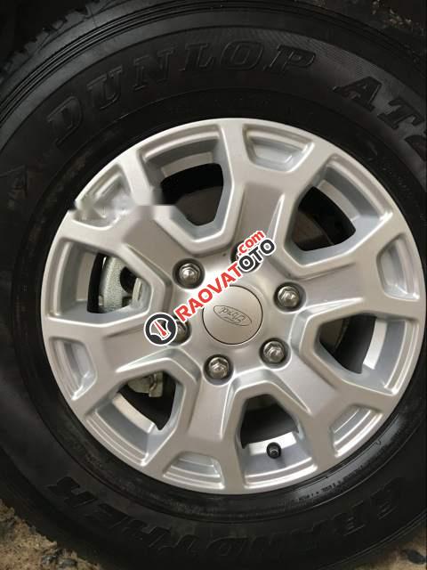 Chính chủ bán Ford Ranger AT 2017, màu trắng, nhập khẩu nguyên chiếc-1