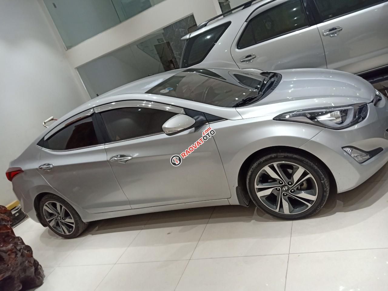 Bán Hyundai Elantra 2015 1.6AT, xe nhập khẩu Hàn Quốc, màu xám, xe đẹp cực-0