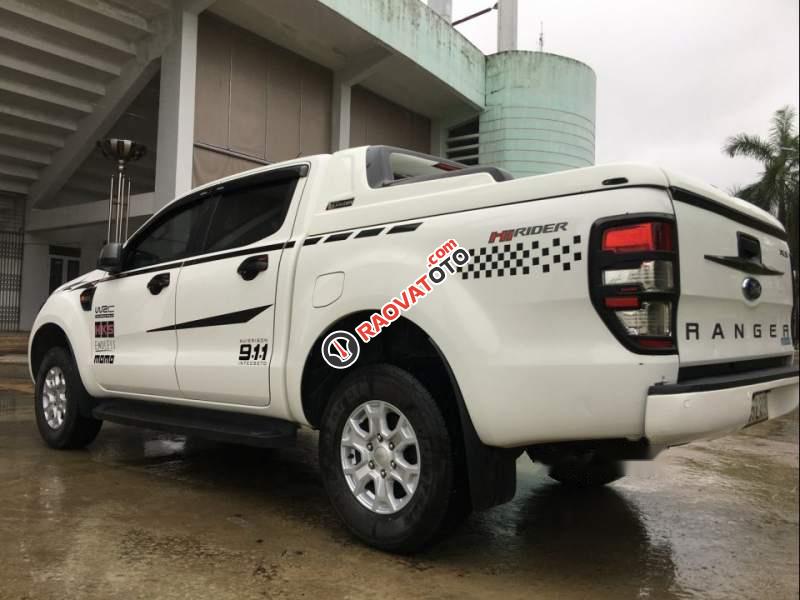Chính chủ bán Ford Ranger AT 2017, màu trắng, nhập khẩu nguyên chiếc-3
