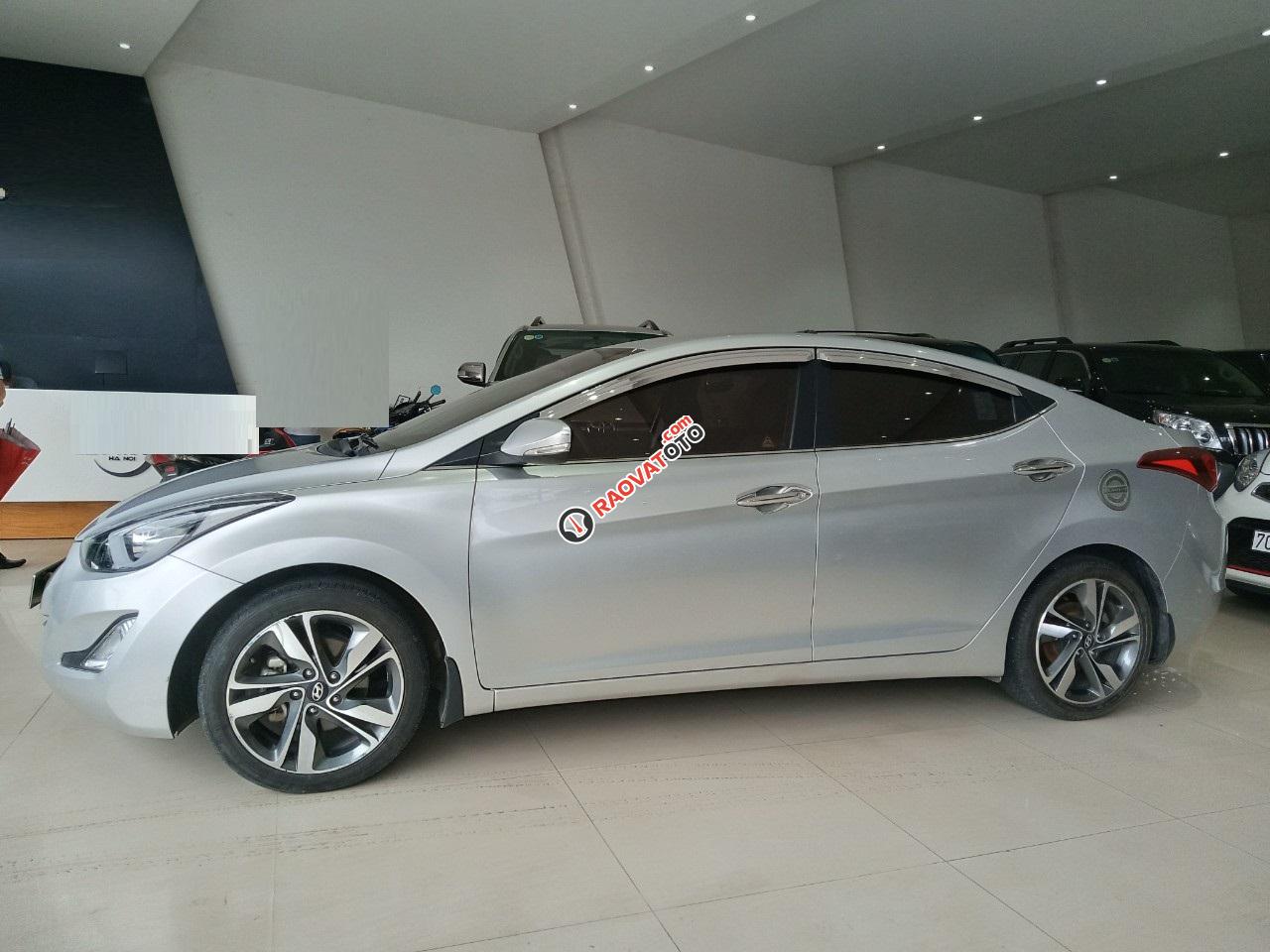 Cần bán Hyundai Elantra sản xuất 2015, màu xám, xe nhập giá 520 triệu-1