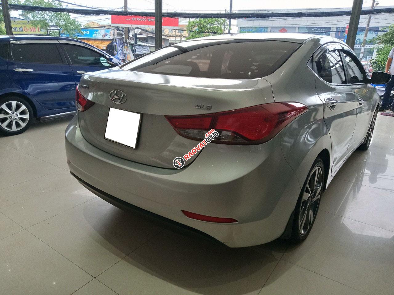 Cần bán Hyundai Elantra sản xuất 2015, màu xám, xe nhập giá 520 triệu-6