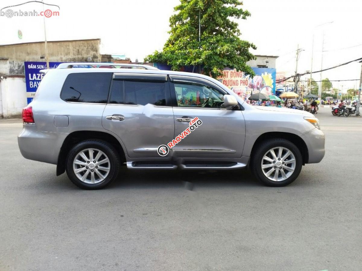 Bán Lexus LX 570 năm sản xuất 2009, màu bạc, nhập khẩu -7