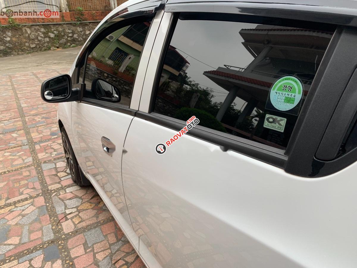 Bán xe Chevrolet Spark Van 1.0 AT đời 2011, màu trắng, nhập khẩu nguyên chiếc số tự động, giá 168tr-6