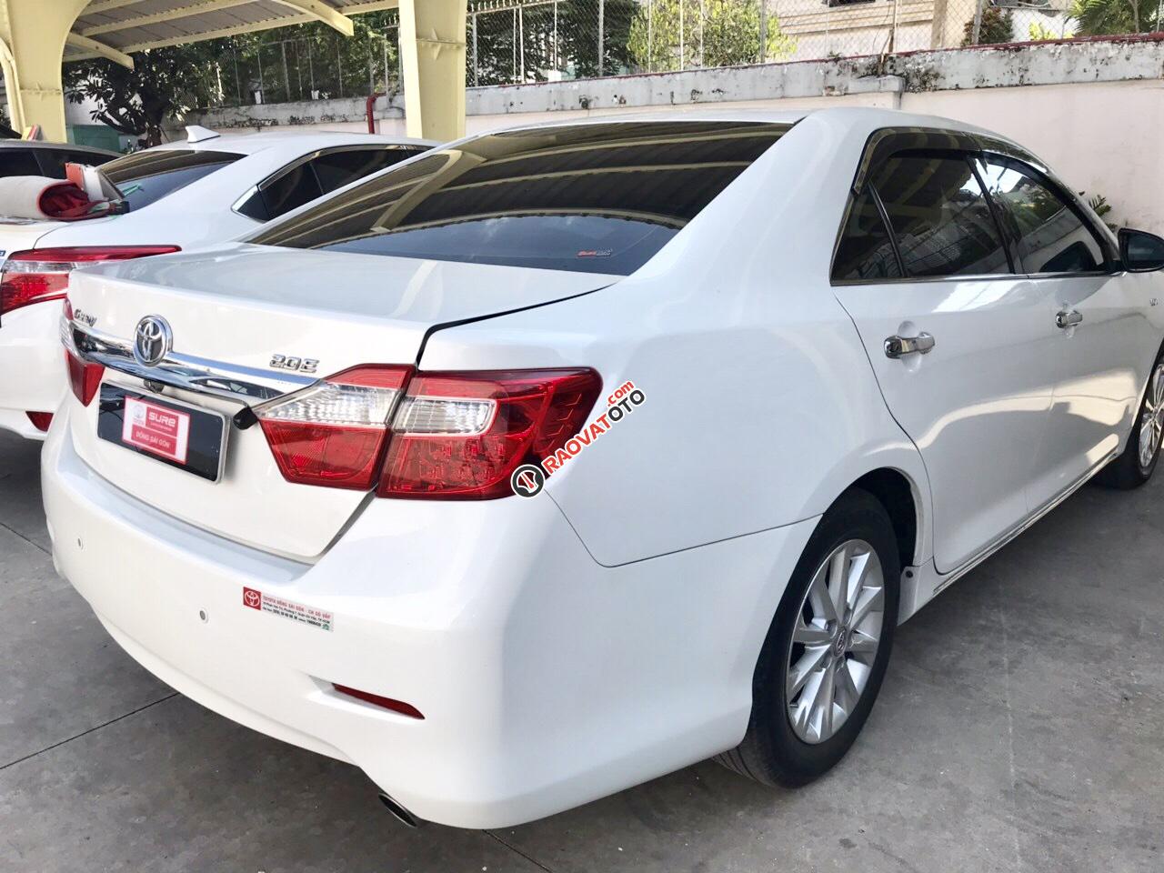 Bán Toyota Camry E đời 2014, màu trắng - Hỗ trợ ngân hàng 75%-2
