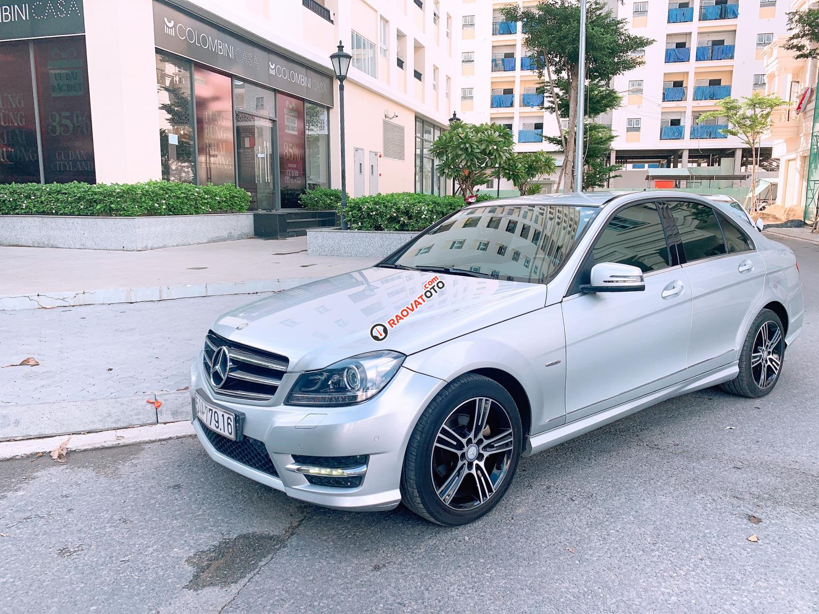 Cần bán Mercedes C200 2014, màu bạc, xe nhập-4