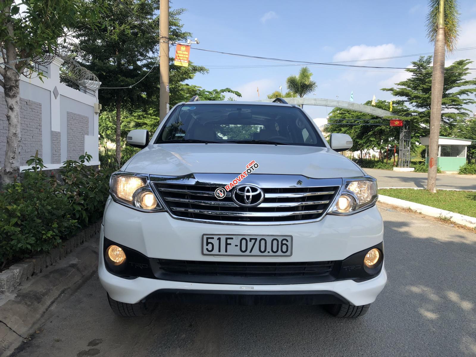 Bán Toyota Fortuner Sportivo AT model 2016, màu trắng-0