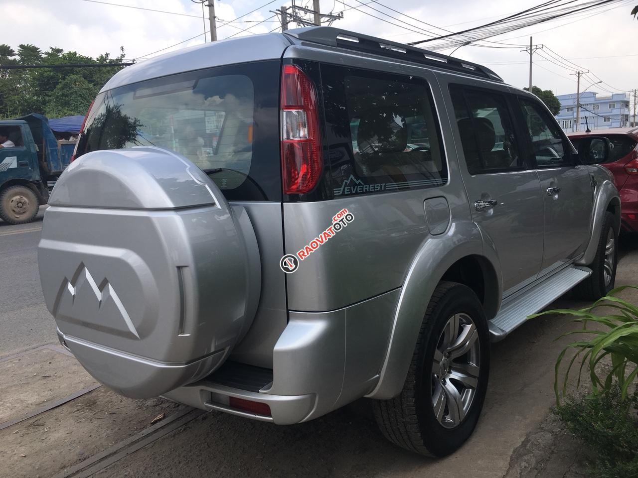 Bán Ford Everest Limited năm 2011, màu bạc-5