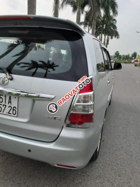 Bán Toyota Innova G sản xuất năm 2013, màu bạc-2