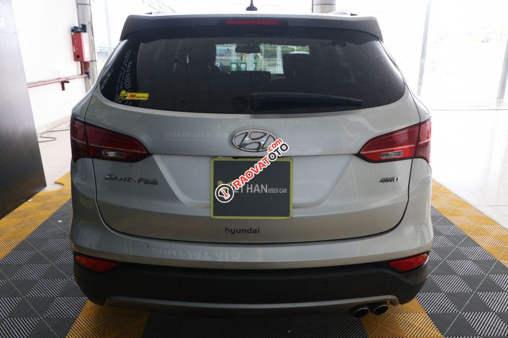 Bán xe Hyundai Santa Fe 2.4AT 2WD 7 chỗ sản xuất năm 2015, màu bạc, 856tr-11