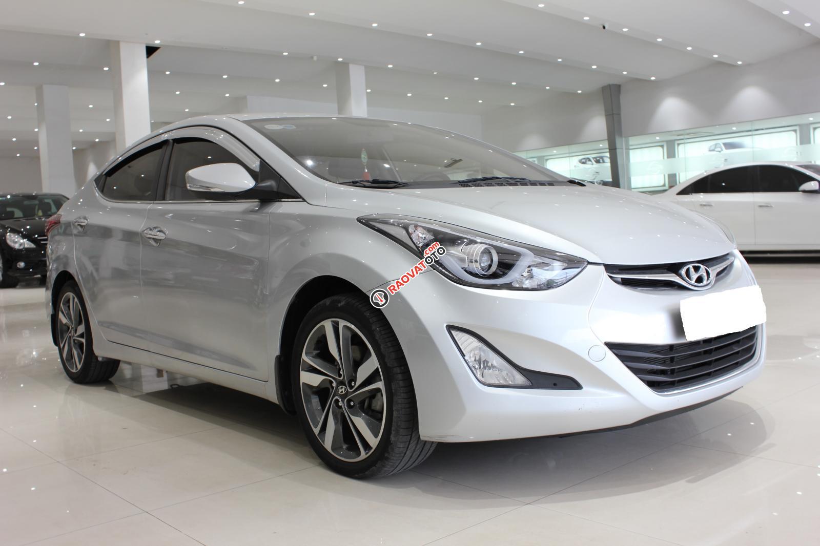 Bán xe Hyundai Elantra đời 2015, màu bạc, xe nhập-0