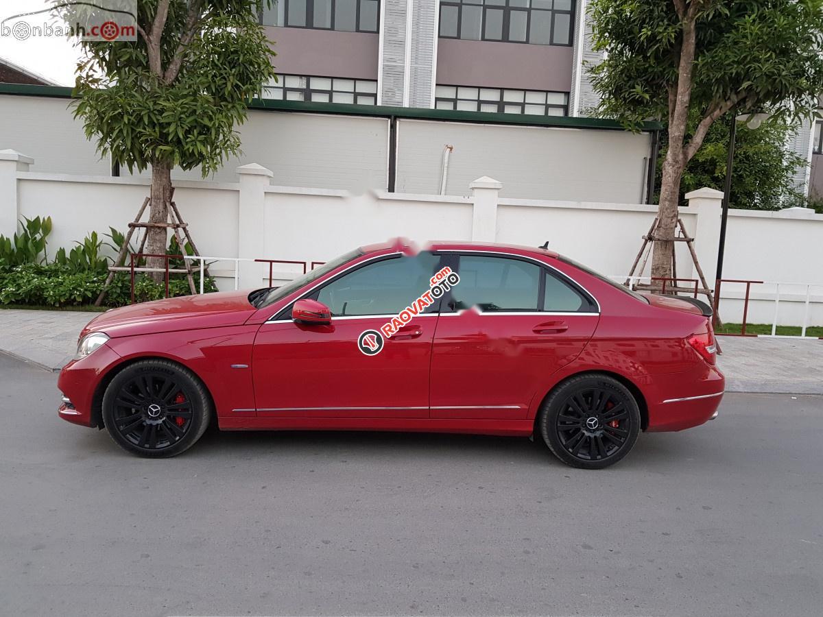 Cần bán Mercedes C250 đời 2011, màu đỏ, giá tốt-4