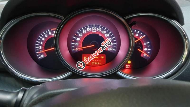 Cần bán xe Kia Sorento 2WD AT đời 2013, màu trắng, vẫn lốp zin từ lúc mới mua-4