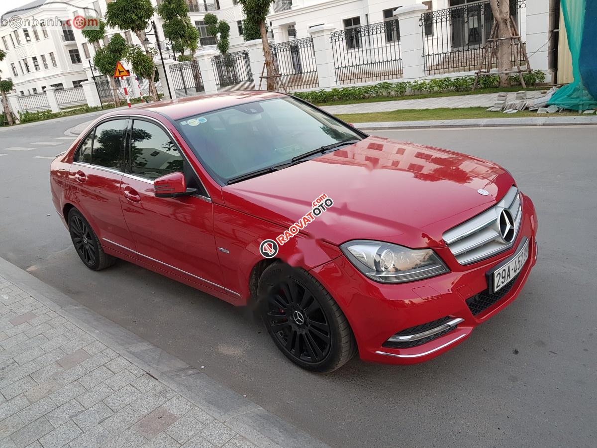 Cần bán Mercedes C250 đời 2011, màu đỏ, giá tốt-1
