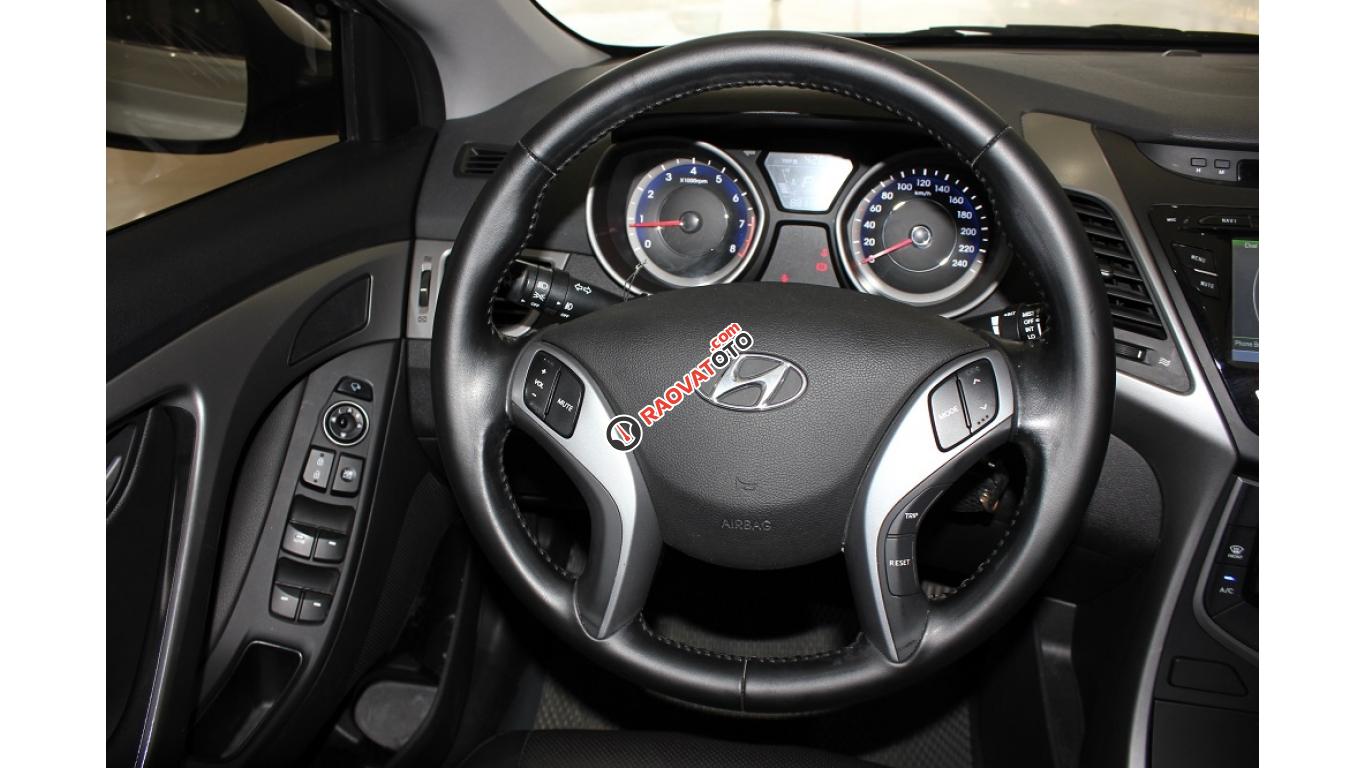 HCM: Hyundai Elantra 1.6 AT 2015 - Xe nhập, trả trước chỉ từ 156 triệu-10