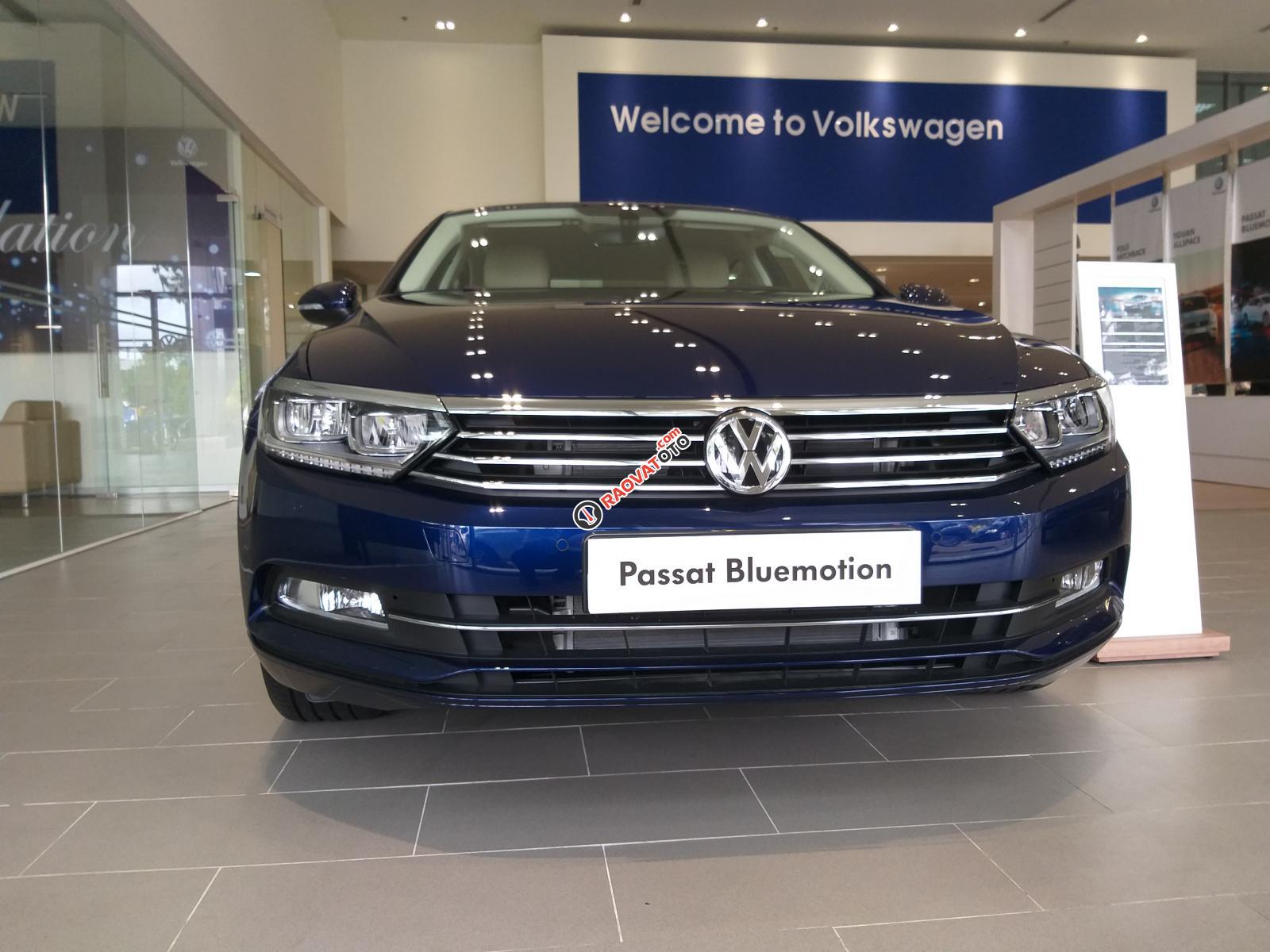 Bán Volkswagen Passat 2018, màu xanh lam, nhập khẩu nguyên chiếc từ Đức-4