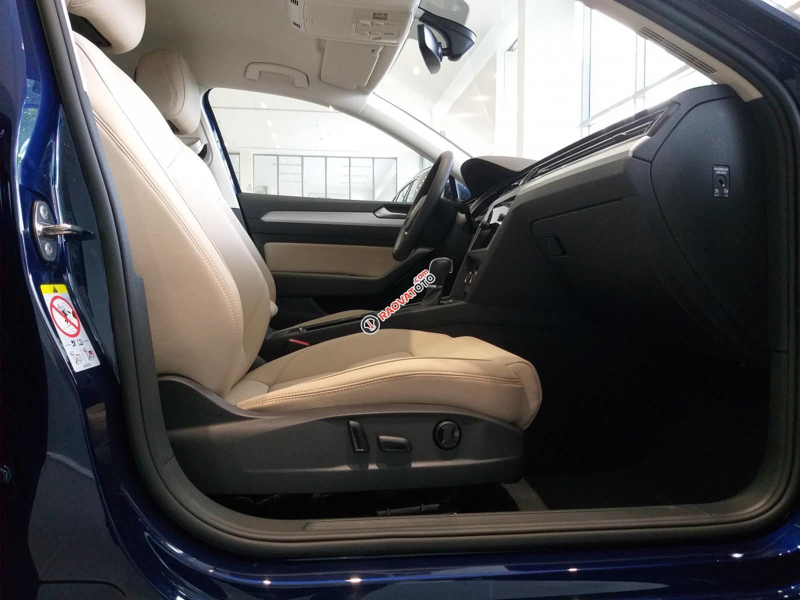 Bán Volkswagen Passat 2018, màu xanh lam, nhập khẩu nguyên chiếc từ Đức-1