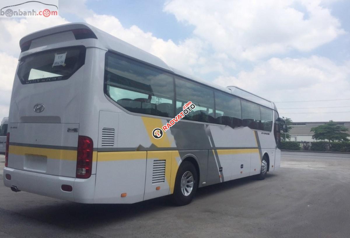 Cần bán Hyundai Universe AVANCED 2019, màu trắng-6