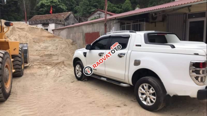 Bán xe Ford Ranger Wildtrak đời 2015, màu trắng, nhập khẩu, xe gia đình-1