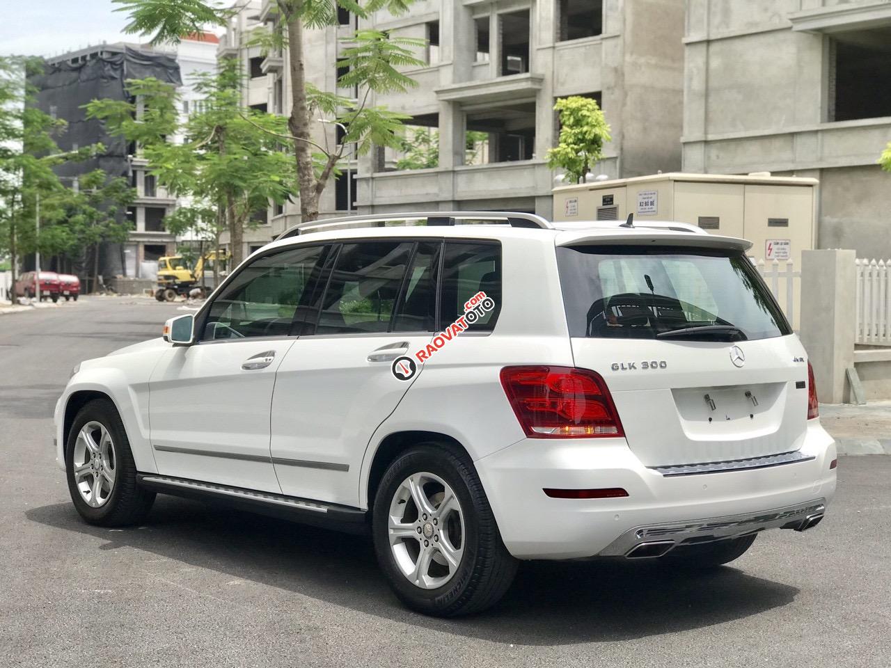 Mercedes GLK 300 sản xuất 2012, màu trắng, odo 43.000km-3