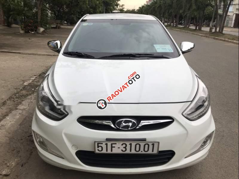 Bán xe Hyundai Accent 2014, máy 1.4 MT, số sàn, xe gia đình ít đi nên còn rất mới-1