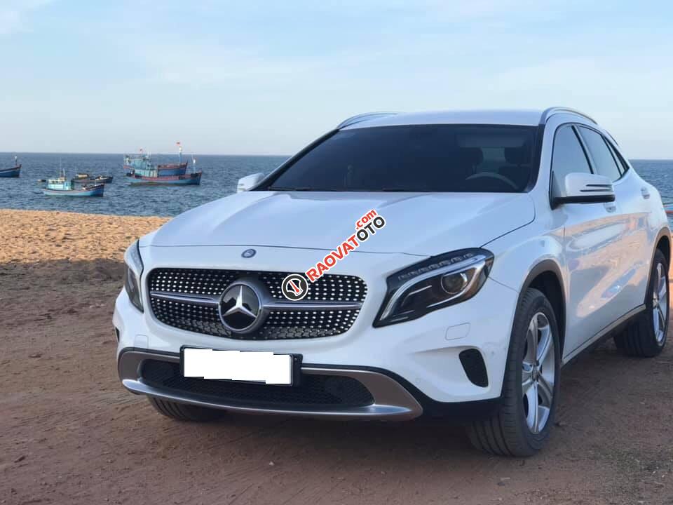 Bán Mercedes GLA 200 màu trắng, nhập khẩu Đức, sản xuất 2014-8